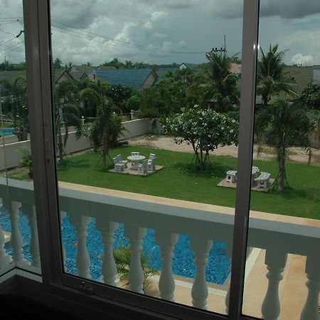 East Shore Pattaya Resort Nong Prue Экстерьер фото