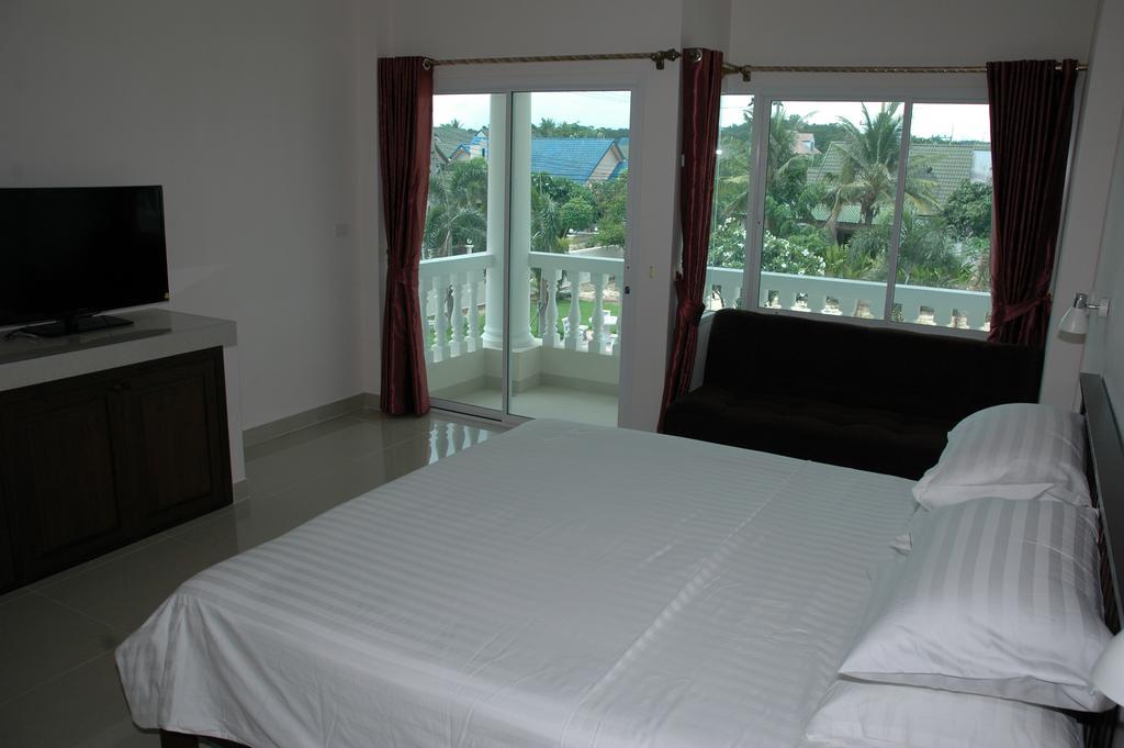 East Shore Pattaya Resort Nong Prue Экстерьер фото