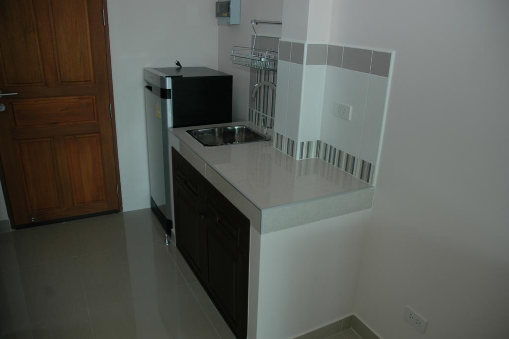 East Shore Pattaya Resort Nong Prue Экстерьер фото
