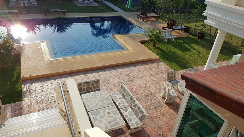 East Shore Pattaya Resort Nong Prue Экстерьер фото