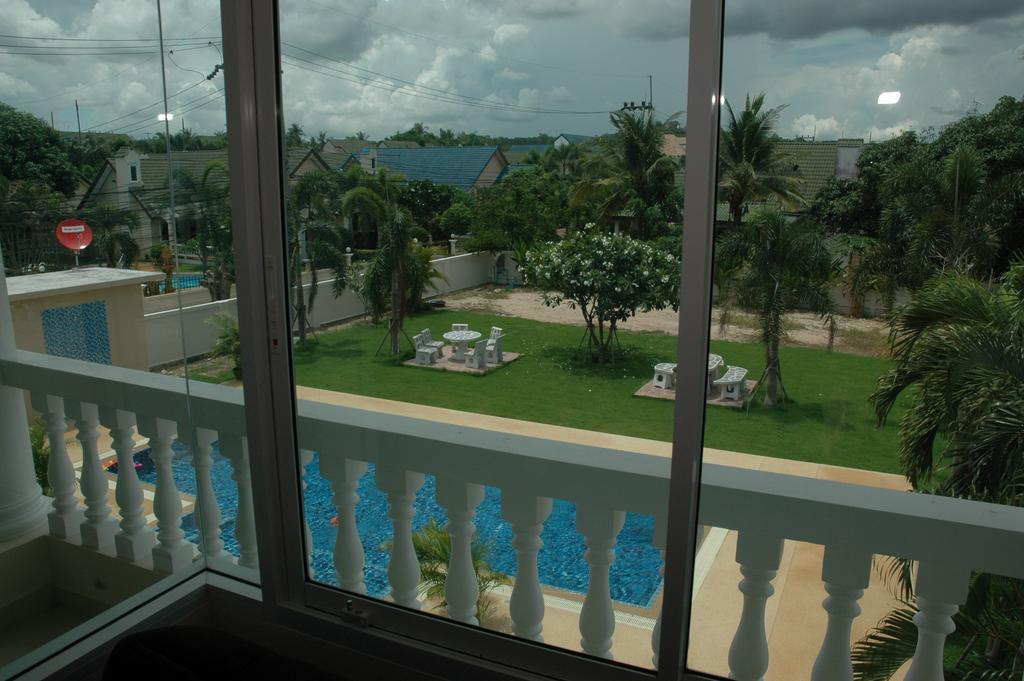 East Shore Pattaya Resort Nong Prue Экстерьер фото